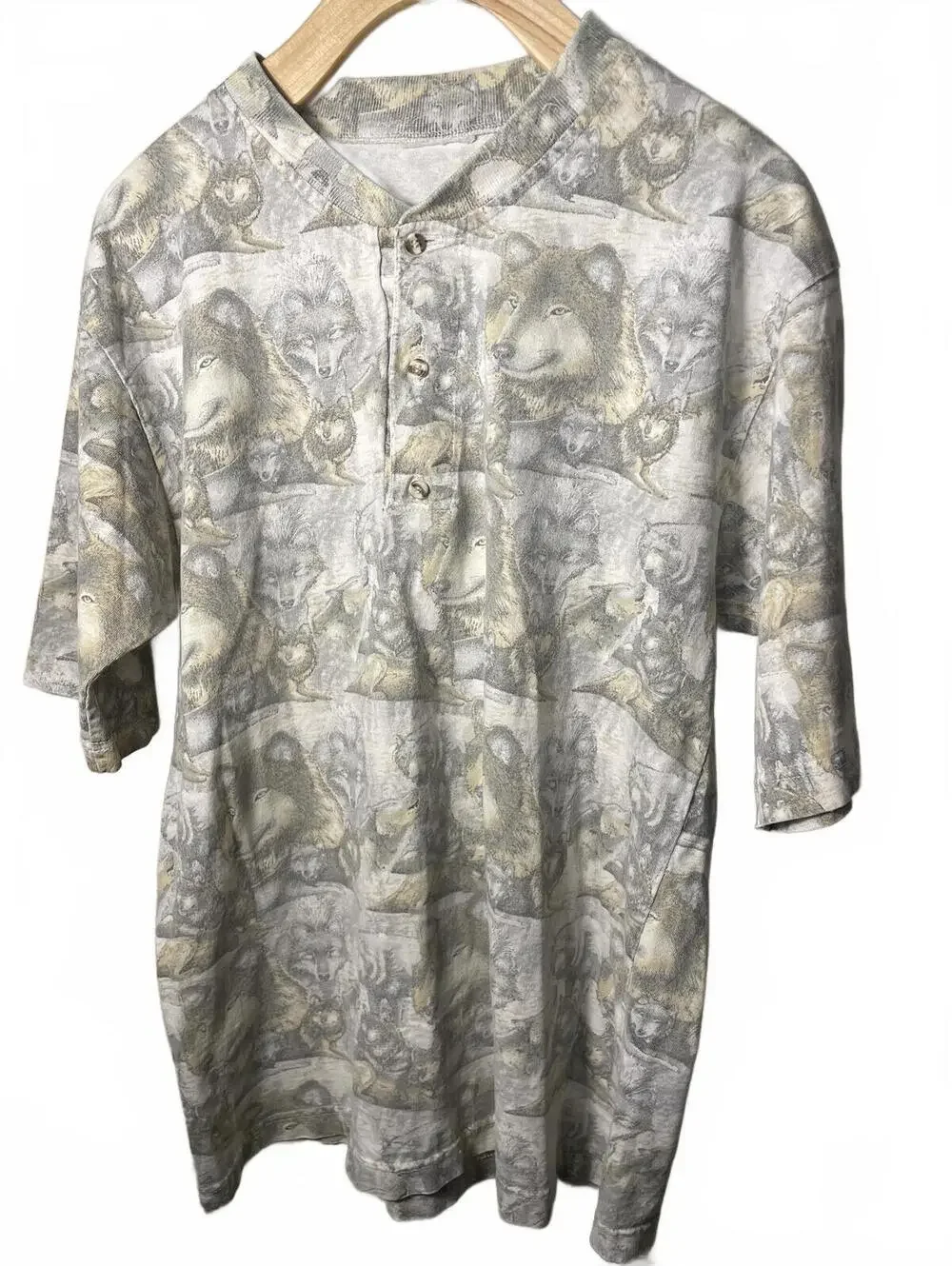 Wolf Print HenleyTee Shirt Top Mens Size Small Gray White Short Sleeve Y2K
